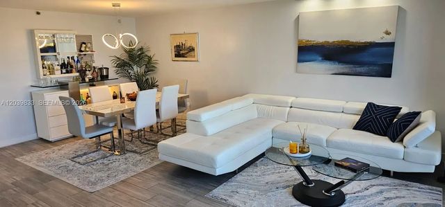 5 of 30 - 17600 N Bay Road #n906, Sunny Isles Beach, FL