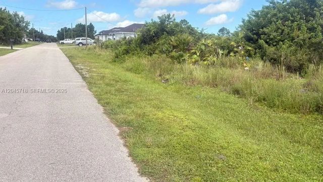 3 of 7 - 2806 54th Street W, Lehigh Acres, FL