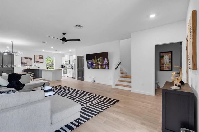 2 of 36 - 387 Nw 17th Street, Fort Lauderdale, FL