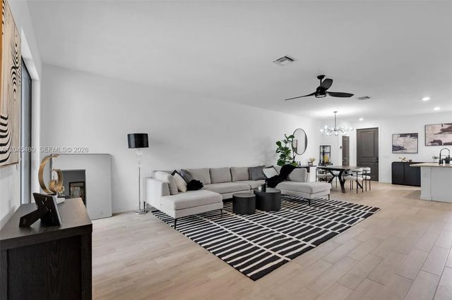3 of 36 - 387 Nw 17th Street, Fort Lauderdale, FL