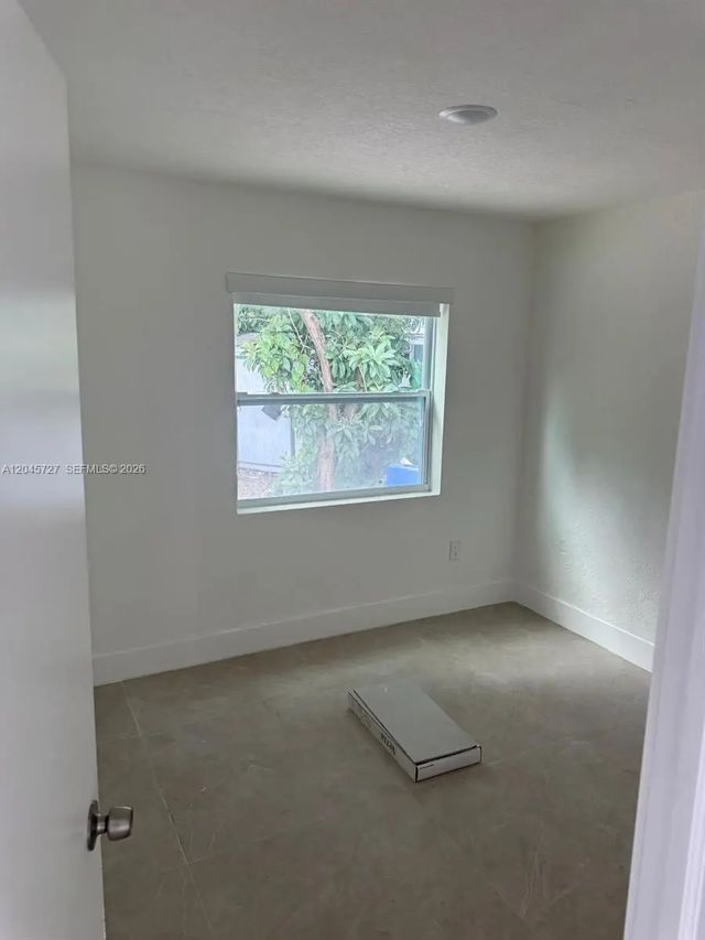 5 of 8 - 2328 Nw 80th Street, Miami, FL