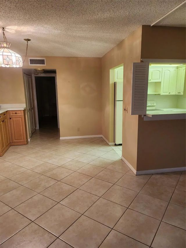 3 of 40 - 104 Westbury E, Deerfield Beach, FL