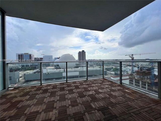 2 of 27 - 851 Ne 1st Avenue #1208, Miami, FL