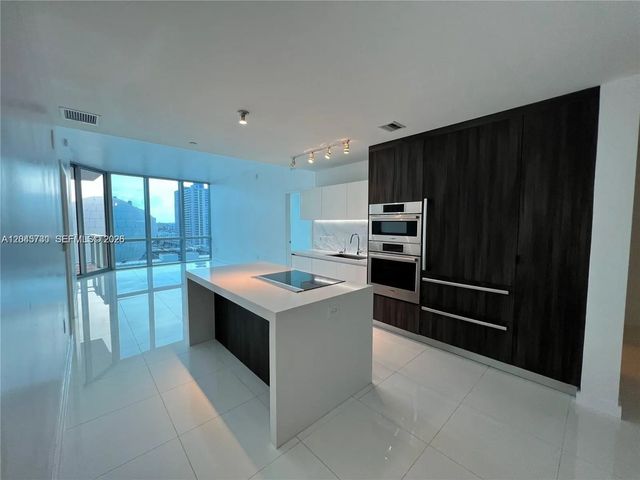 3 of 27 - 851 Ne 1st Avenue #1208, Miami, FL