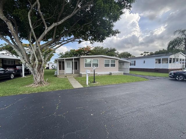 4530 Nw 68th Court, Coconut Creek