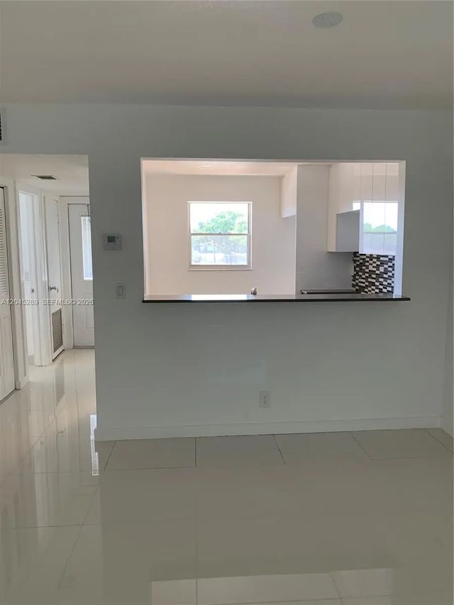 5 of 10 - 201 Berkley Road #204, Hollywood, FL