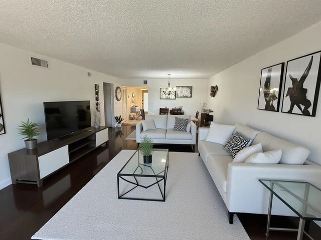 2850 Forest Hills Boulevard #214, Coral Springs