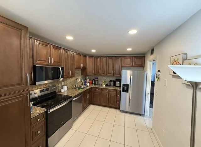 4 of 14 - 2850 Forest Hills Boulevard #214, Coral Springs, FL