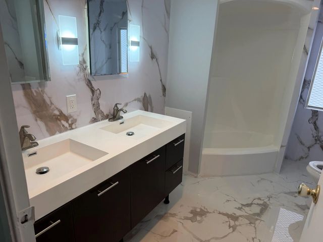 5 of 17 - 5300 Sw 22nd Avenue, Dania Beach, FL