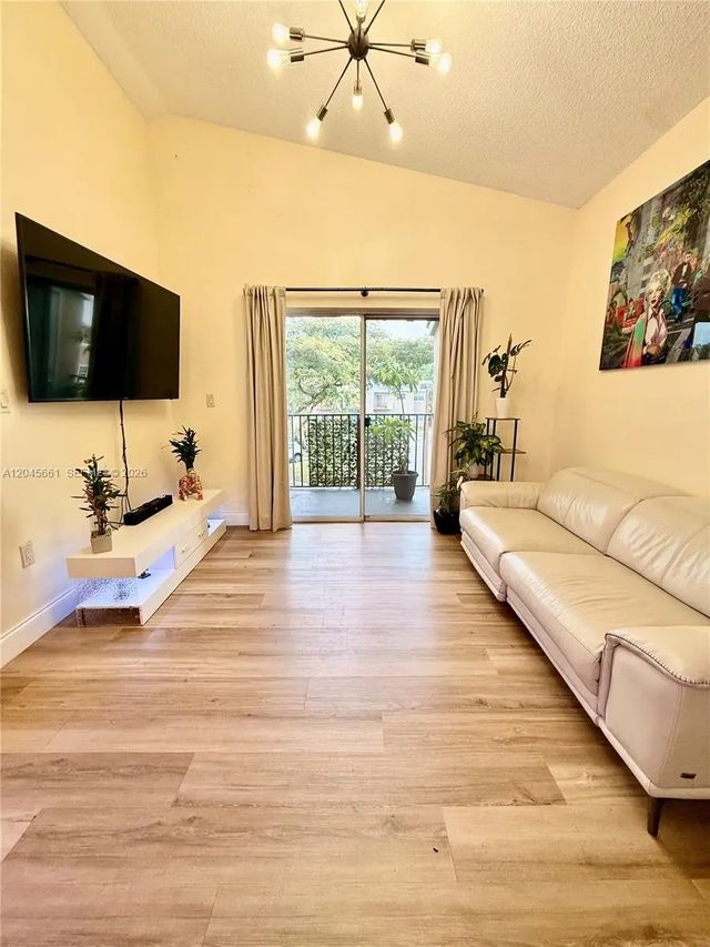 2 of 16 - 2361 Nw 96th Terrace #18h, Pembroke Pines, FL