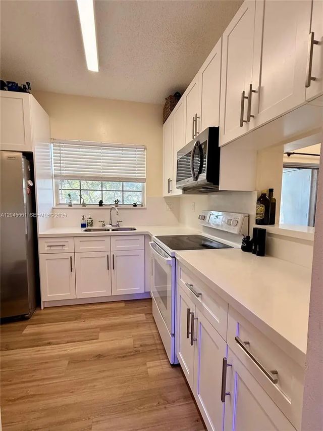 3 of 16 - 2361 Nw 96th Terrace #18h, Pembroke Pines, FL