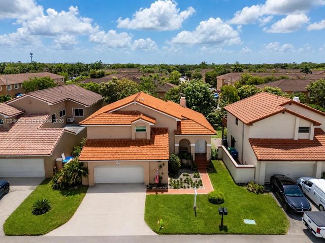 3 of 33 - 17617 Nw 61st Court N, Hialeah, FL