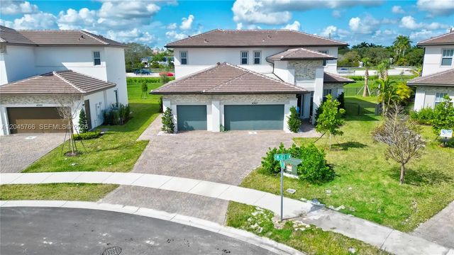 2 of 40 - 4367 Sw 123 Lane, Davie, FL