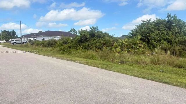 4 of 5 - 2808 54th Street W, Lehigh Acres, FL