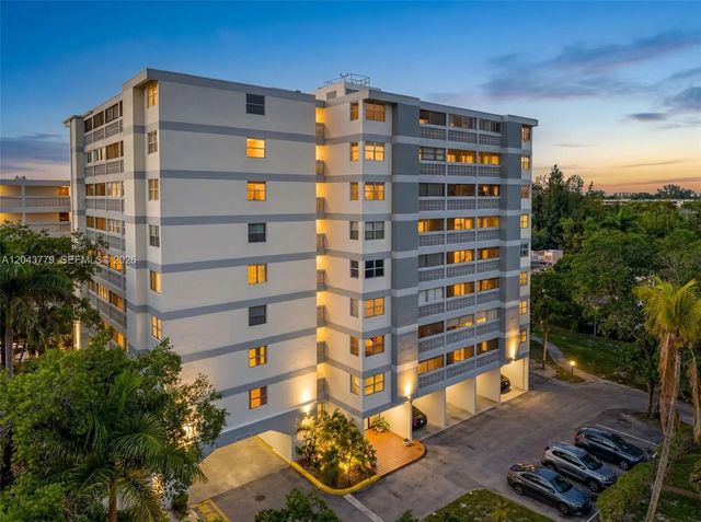 3301 Spanish Moss Terrace #405, Lauderhill