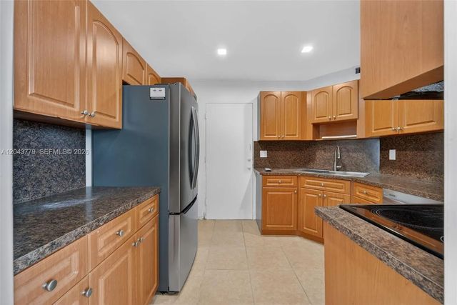 4 of 24 - 3301 Spanish Moss Terrace #405, Lauderhill, FL