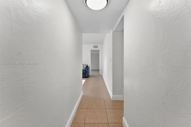 5 of 24 - 3301 Spanish Moss Terrace #405, Lauderhill, FL