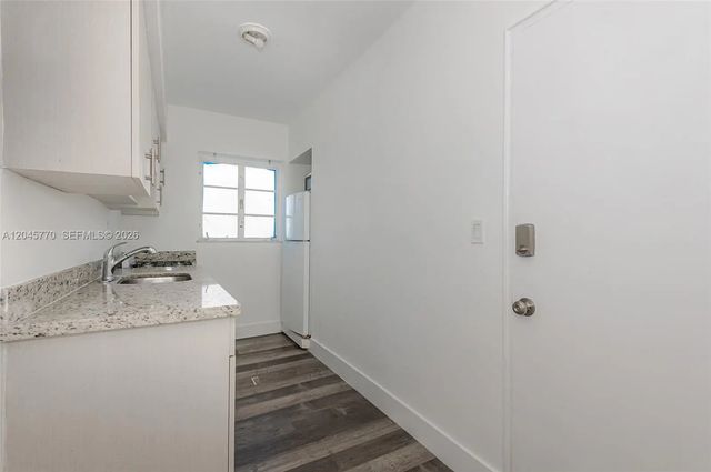 4 of 18 - 8340 Crespi Boulevard #20, Miami Beach, FL
