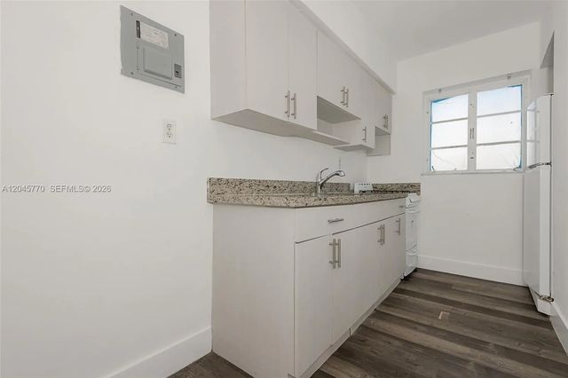 5 of 18 - 8340 Crespi Boulevard #20, Miami Beach, FL