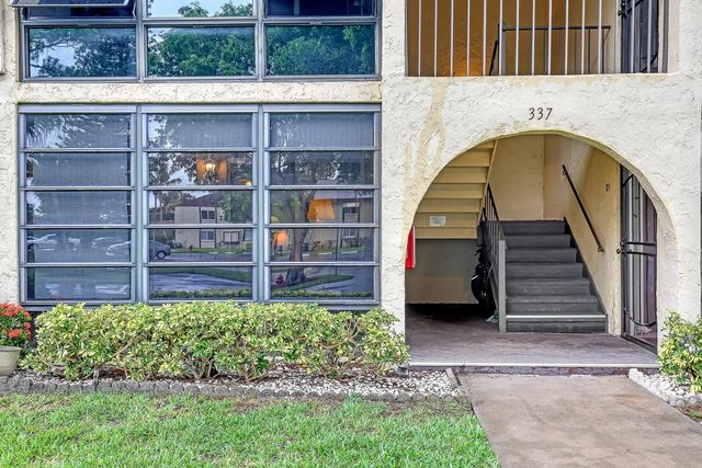 4 of 40 - 337 Pine Ridge Circle #a-1, Greenacres, FL