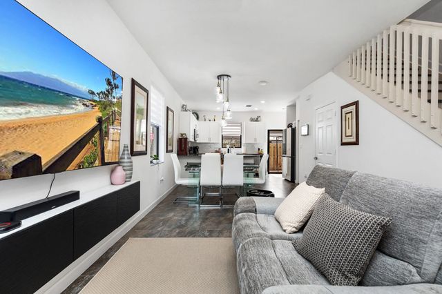 3 of 42 - 2820 Sw 17th Avenue, Fort Lauderdale, FL
