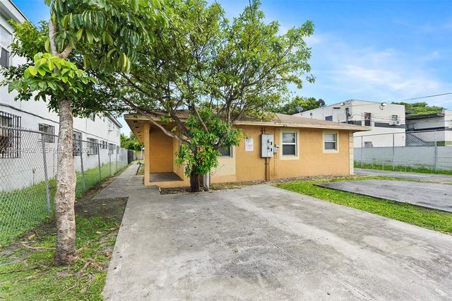 3 of 20 - 812 Nw 70th Street, Miami, FL