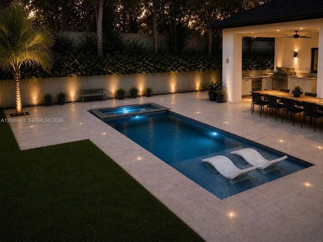 3439 N Brookfield Circle N, Hollywood