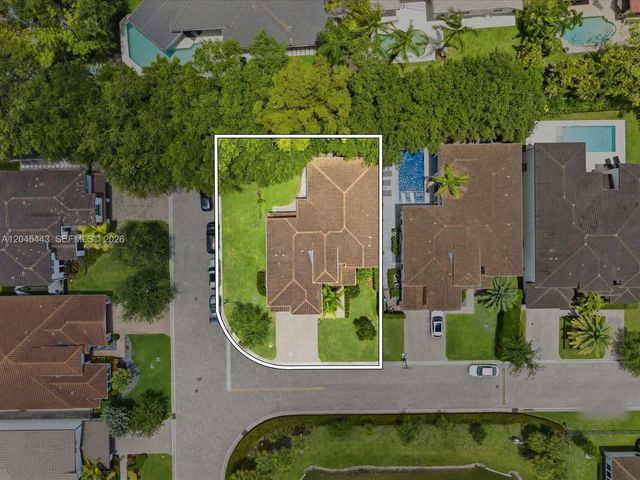 4 of 58 - 3439 N Brookfield Circle N, Hollywood, FL