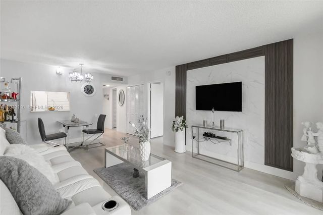 9360 Lime Bay Boulevard #202, Tamarac