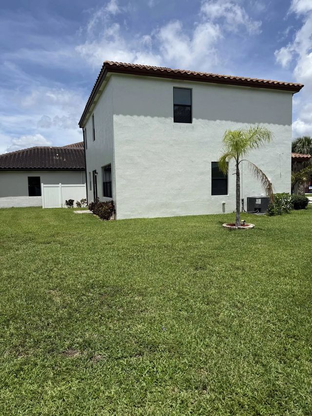 5 of 25 - 4426 Buena Tara Drive, Lake Belvedere Estates, FL