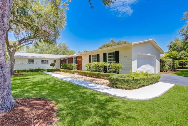 2 of 25 - 7520 Sw 164th Street, Palmetto Bay, FL
