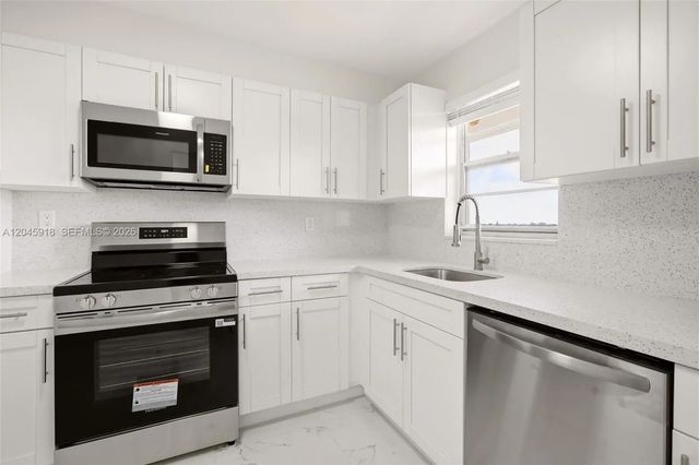 2 of 23 - 5900 Nw 44th Street #605, Lauderhill, FL