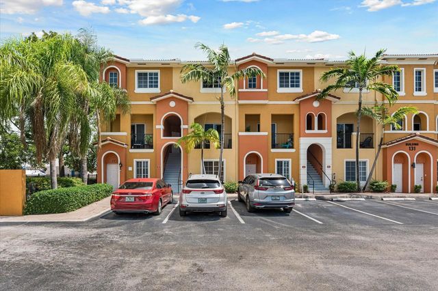 131 Nw 2nd Avenue #3, Hallandale