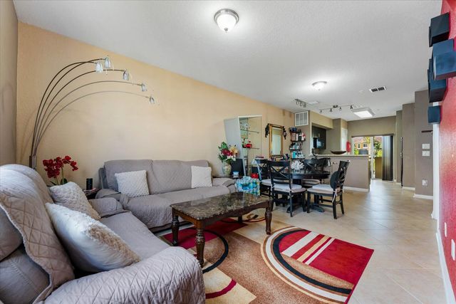 4 of 31 - 131 Nw 2nd Avenue #3, Hallandale, FL