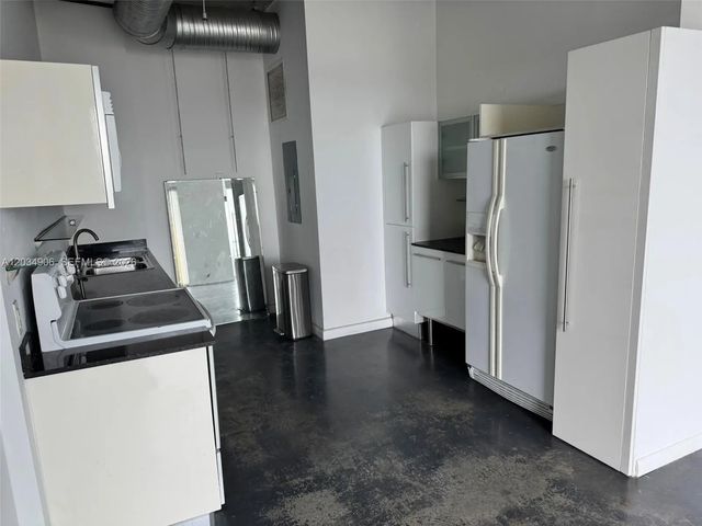 4 of 34 - 10 S River Drive #812, Miami, FL