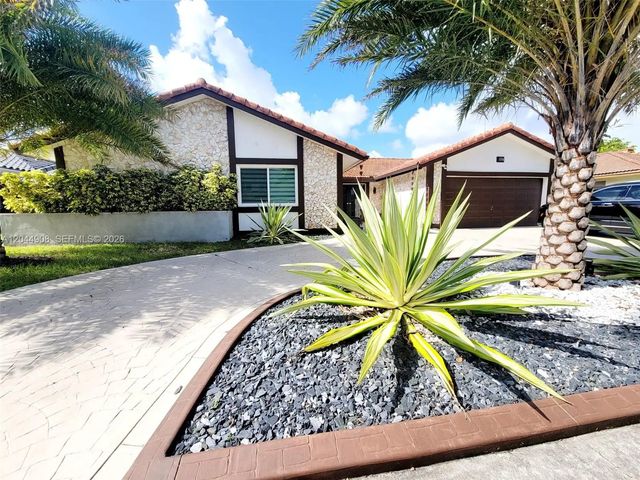 4 of 32 - 6324 Nw 201st Lane, Hialeah, FL