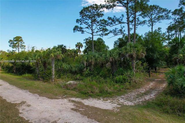 4 of 13 - 4180 36th Avenue Se, Naples, FL