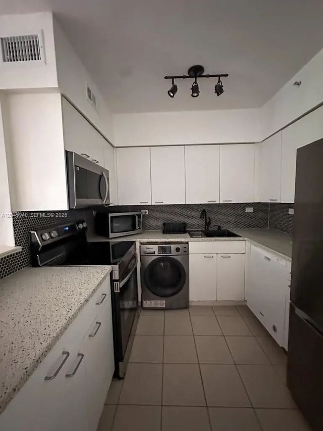 2 of 14 - 1500 Bay Road #264s, Miami Beach, FL