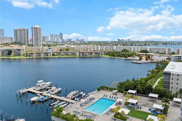 2 of 19 - 18071 Biscayne Boulevard #1404, Aventura, FL