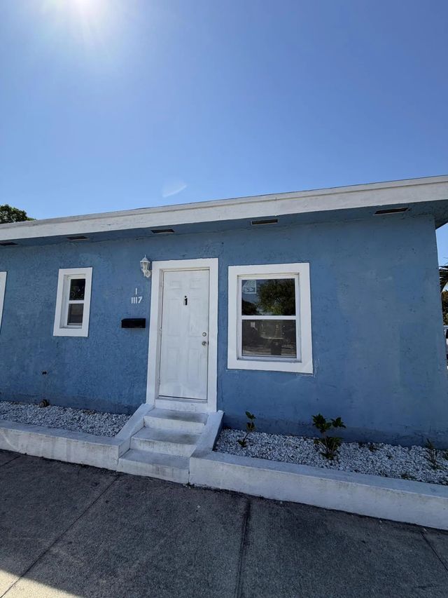 3 of 15 - 1117 3rd Avenue N #1, Lake Worth Beach, FL