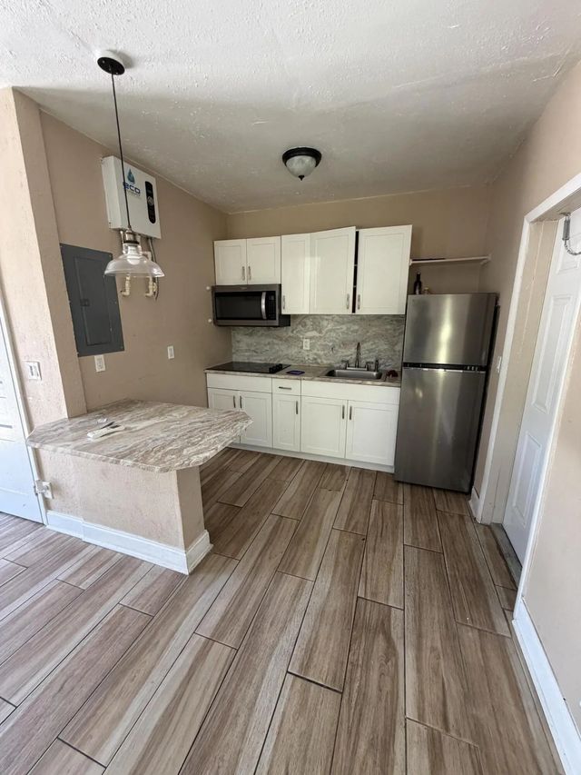 5 of 15 - 1117 3rd Avenue N #1, Lake Worth Beach, FL