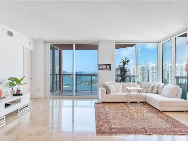 5 of 66 - 3370 Sw Hidden Bay Drive #2409, Aventura, FL