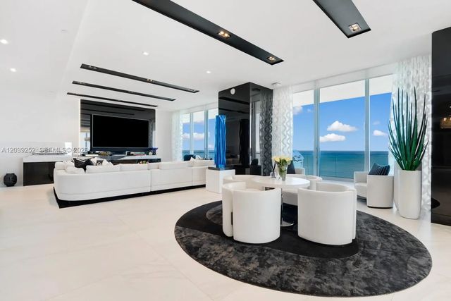 4 of 27 - 18501 Collins Avenue #2304, Sunny Isles Beach, FL