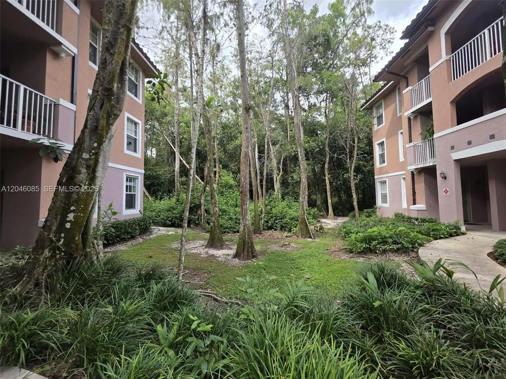 6902 W Sample Road #6902, Coral Springs