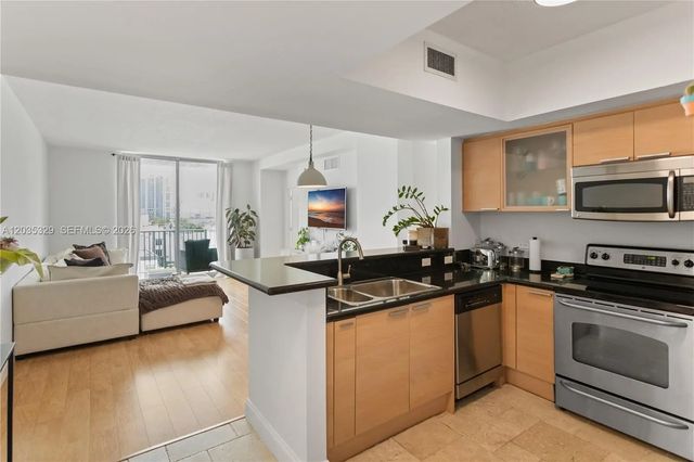 140 S Dixie Highway #417, Hollywood