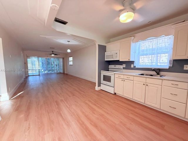 2832 Fillmore Street #20, Hollywood