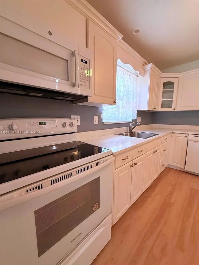 2 of 30 - 2832 Fillmore Street #20, Hollywood, FL