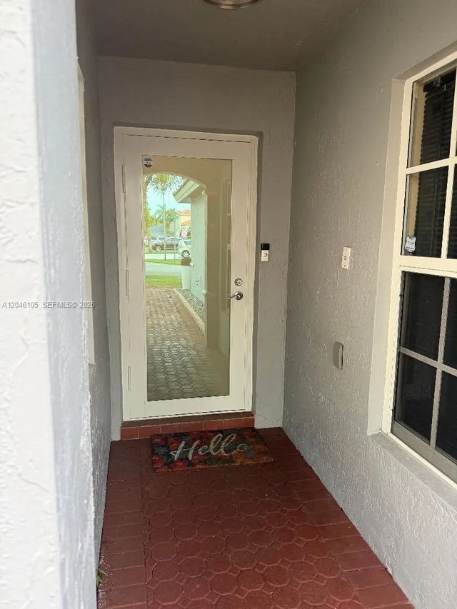 4 of 35 - 19554 Nw 79th Place, Hialeah, FL