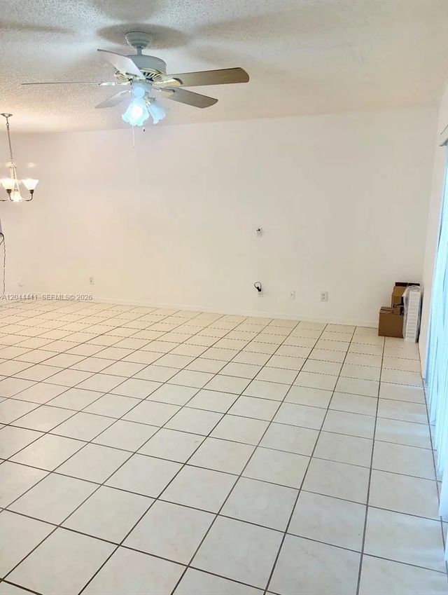 5 of 19 - 829 Nw 208th Way, Pembroke Pines, FL