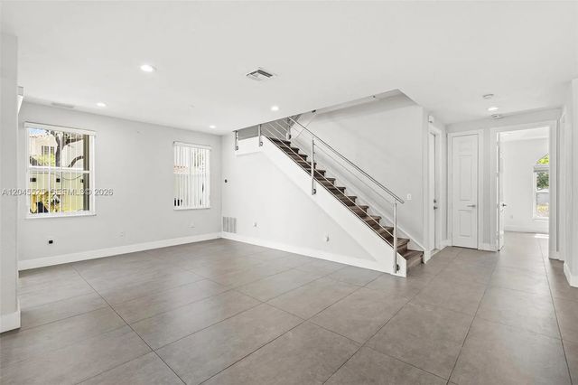 5 of 36 - 1549 Shoreline Way, Hollywood, FL